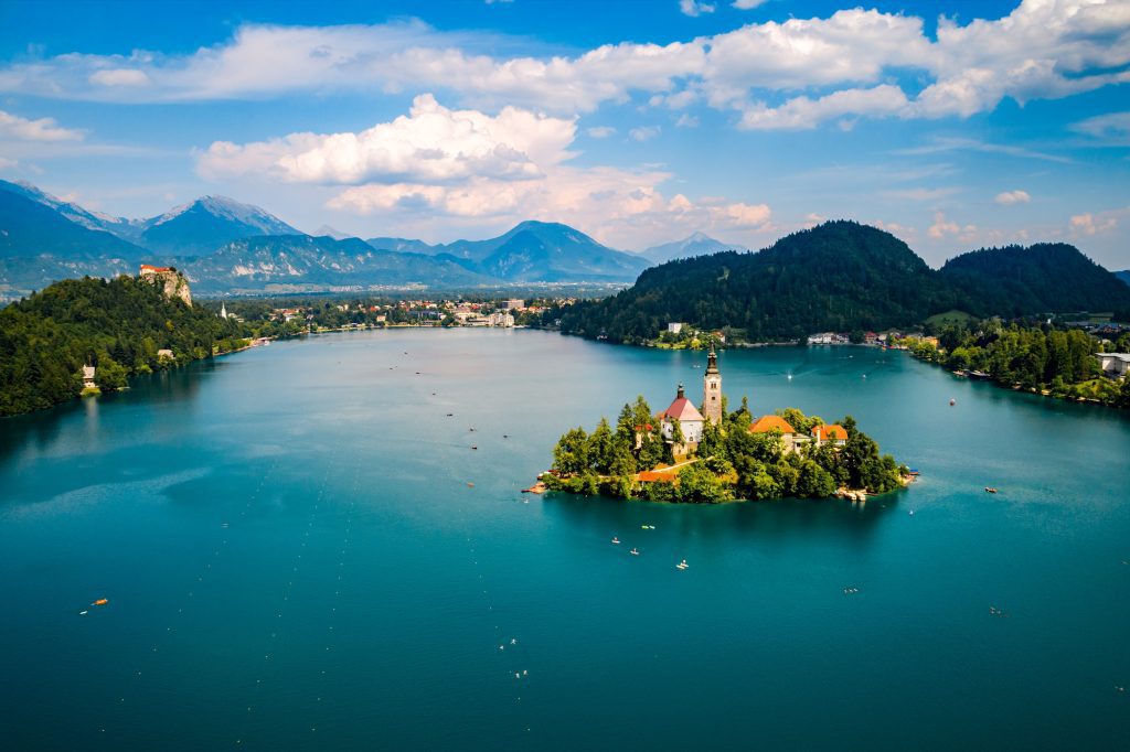 Lake Bled Day Trip from Ljubljana – Scenic View of the Lake and Bled Island