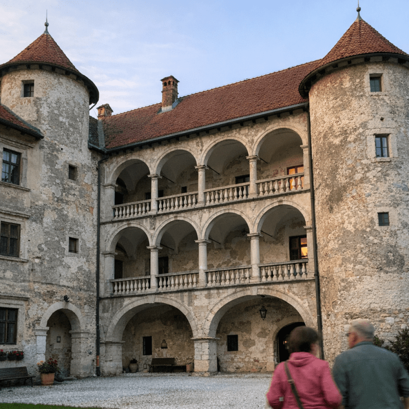 The Legend of the Oak Cradle at Rajhenburg Castle Slovenia (Grad Rajhenburg): Forbidden Love and Romantic Poetry The Legend of the Oak Cradle at Rajhenburg Castle Slovenia (Grad Rajhenburg): Forbidden Love and Romantic Poetry — photo 2, tanya.guide